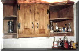 english oak corner wall cupboard.jpg (19487 bytes)