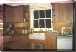 kitchen view3.jpg (18491 bytes)